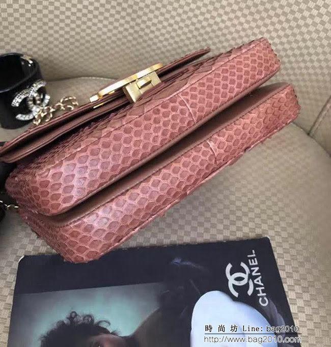 香奈兒CHANEL A57277新款經典大蟒蛇皮小羊皮革時尚晚宴口蓋包DSC1558